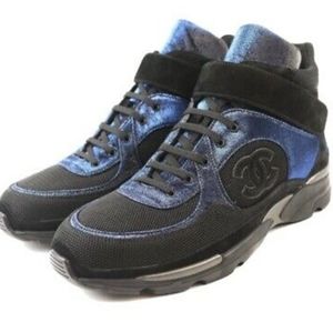 CHANEL 14k Coco Mark Men’s Middle Cut Sneakers